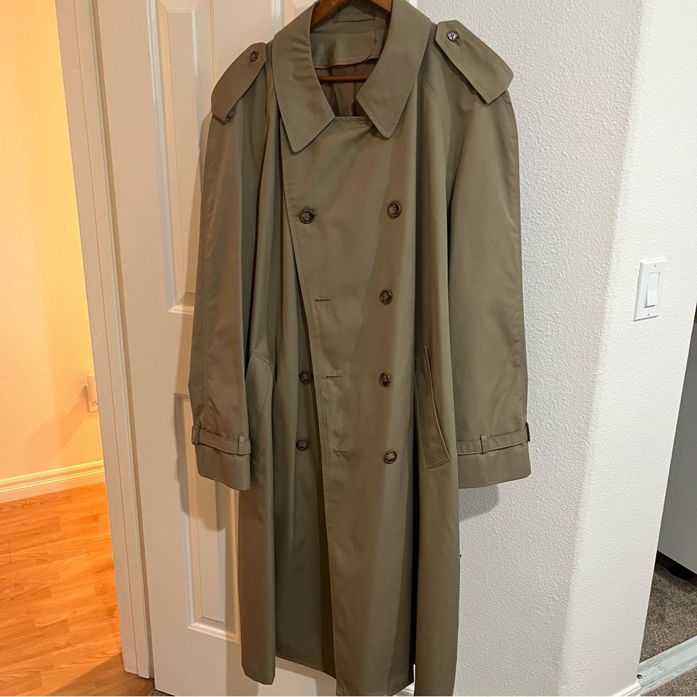 Vintage Men’s 46 Long Double Breasted Trench Coat Khaki Belted Made in Taiwan
